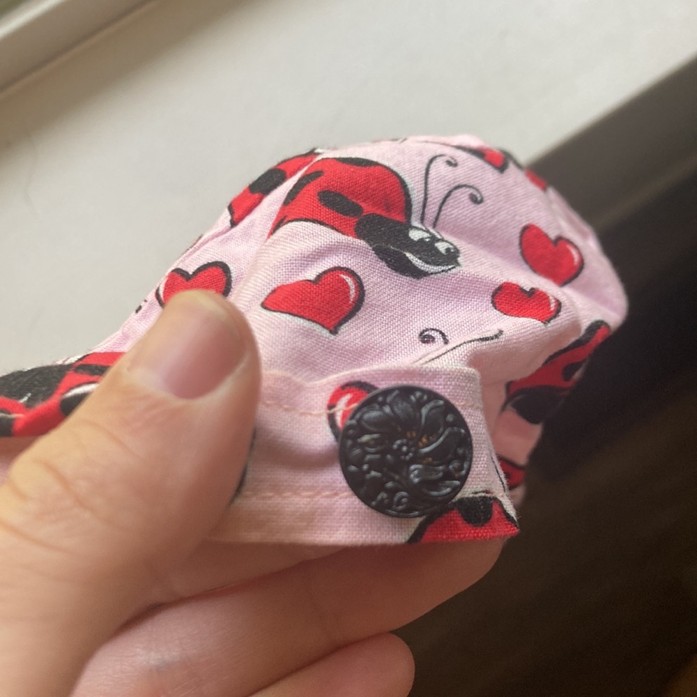 💕 + 🐞 scrub cap - Picture 4 of 6